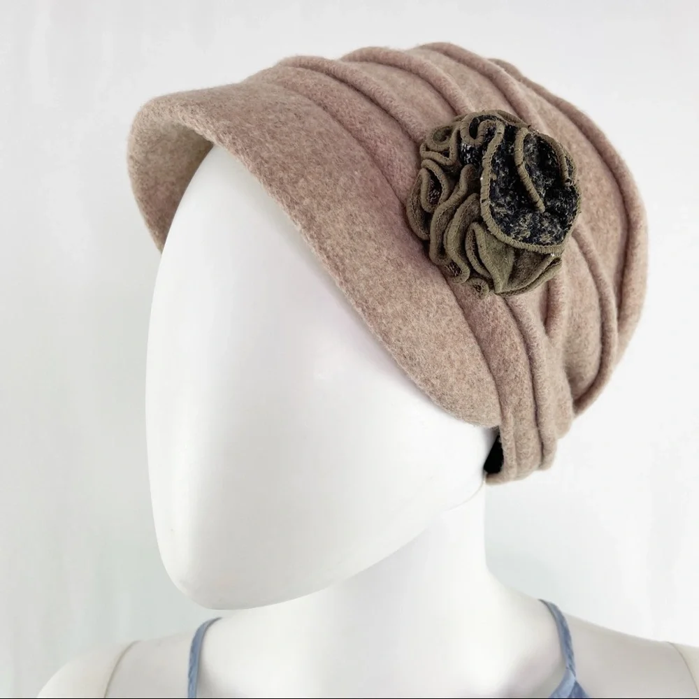 DEDO C&C Light Brown 100% Wool Bucket Hat with Flower Applique One Size - Picture 3 of 7